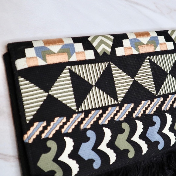 Stella & Dot Taj Clutch Black Multi Embroidery - Picture 3 of 7